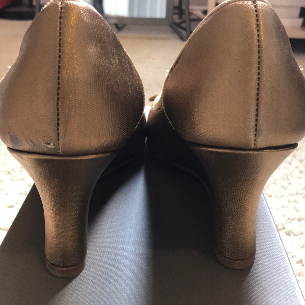 PREVATA Gold Open-Toe Wedges - Picture 5 of 8